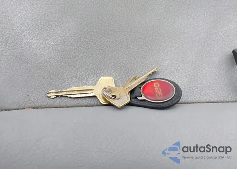 1994 Geo Metro from USA, damaged, VIN 2C1MR2467R6792389